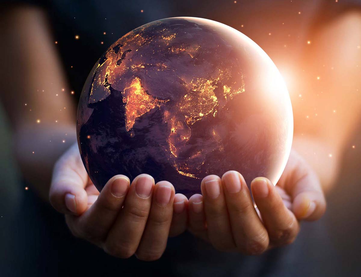 MO Consulting start page globe and hands